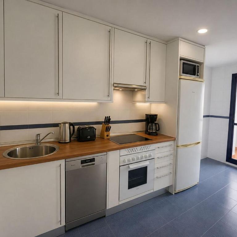 SEA VIEWS PENTHOUSE HEART OF ESTEPONA near the port - Apartamento de 2 dormitorios - 8