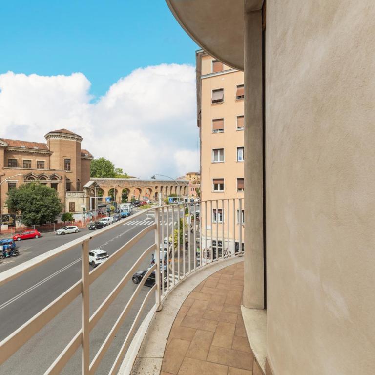 Madame Suites Rome - Appartamento con 2 Camere da Letto e Balcone - 33