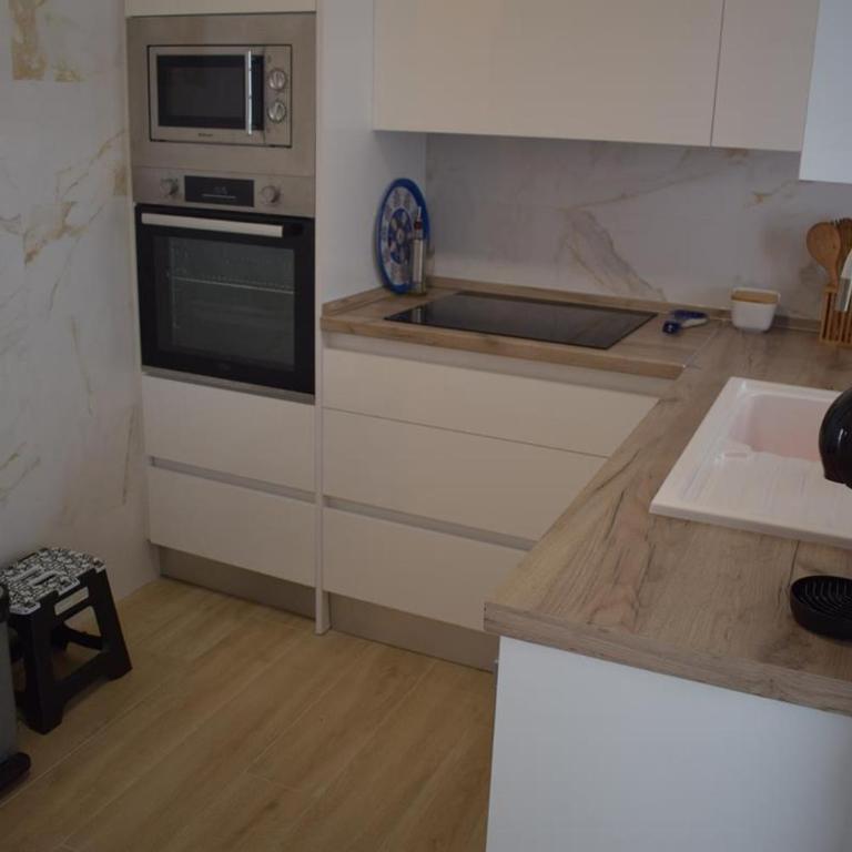 Casa unifamiliar a 10 pasos de la arena con parking - Casa - 32