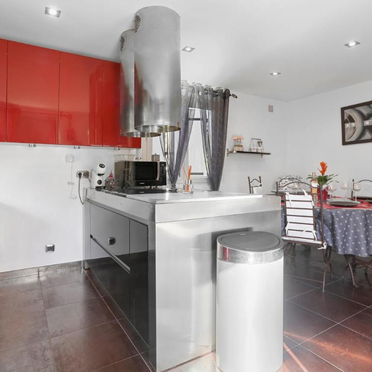 Villa avec piscine au soleil d'Azur - Six-Bedroom House - 11