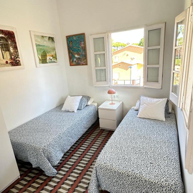Casa con jardín a 30 metros de la playa. AT. - Maison 4 Chambres - 53