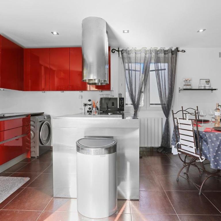 Maison avec piscine Soleil d'Azur - Villa - Vue sur Jardin - 11