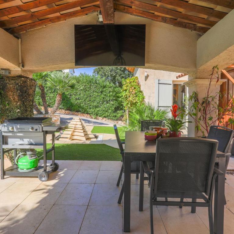 Maison avec piscine Soleil d'Azur - Villa - Vue sur Jardin - 32