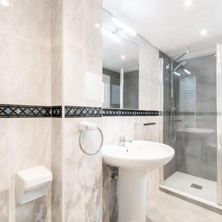 Charming central gem in Poble Sec - Apartamento - 4