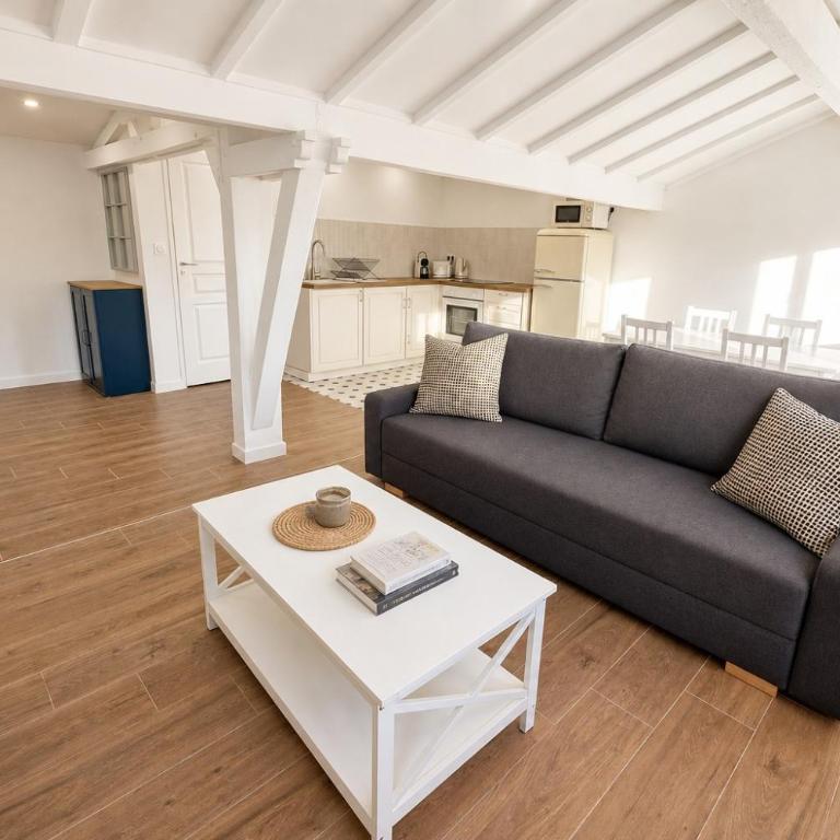 L'Esterel Appartements Plage 450m & Gare Saint-Raphael 950m - Two-Bedroom Apartment - 1