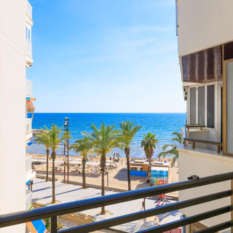 Capote Family Beachfront Rentalmar - Two-Bedroom Apartment - 28