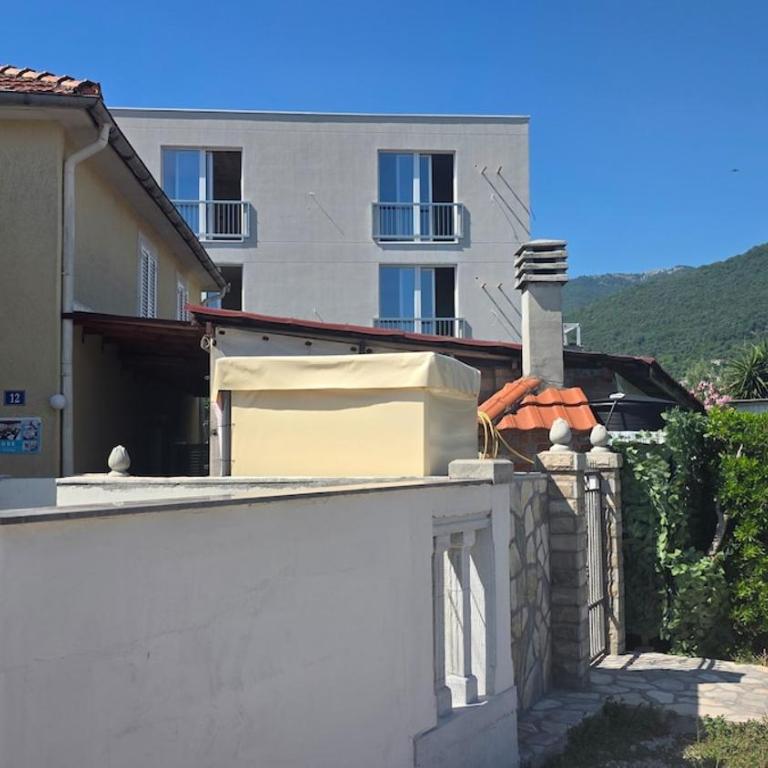 Apartman Dijana - Two-Bedroom Apartment - 6