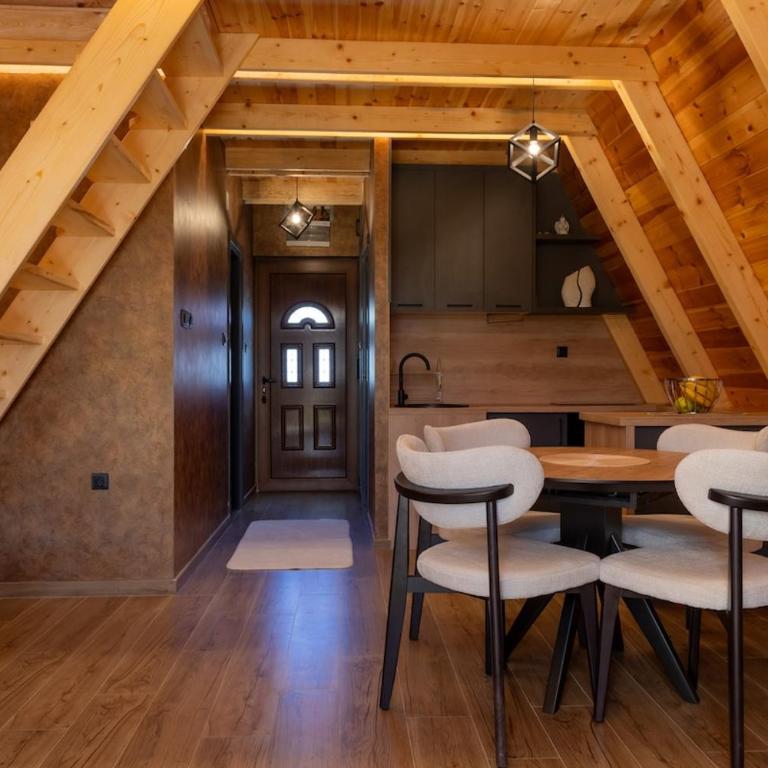 Falcon View Zabljak - Three-Bedroom Villa - 3