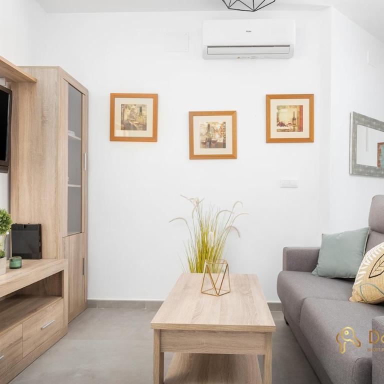 Modern apartment in Puerto Marina, Benalmádena - One-Bedroom Apartment - 2