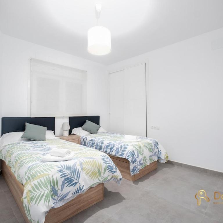 Modern apartment in Puerto Marina, Benalmádena - One-Bedroom Apartment - 6