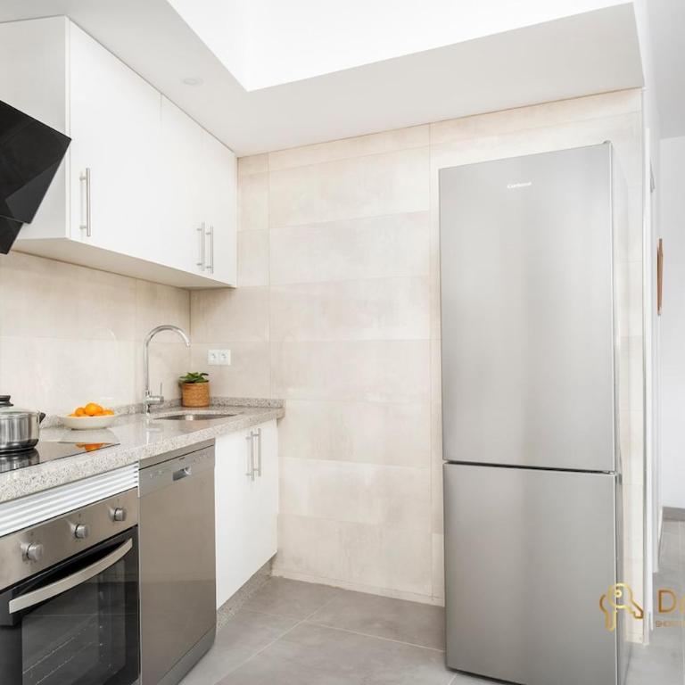 Modern apartment in Puerto Marina, Benalmádena - One-Bedroom Apartment - 7