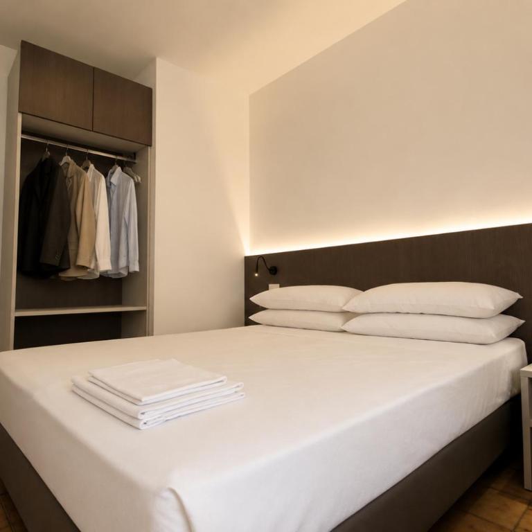Residence Columbia - One-Bedroom Deluxe Apartment with balcony - 1