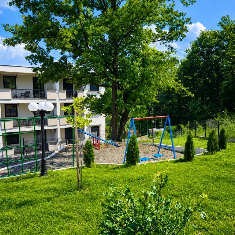 AquaVita Garden & Pool - One-Bedroom Apartment - 13
