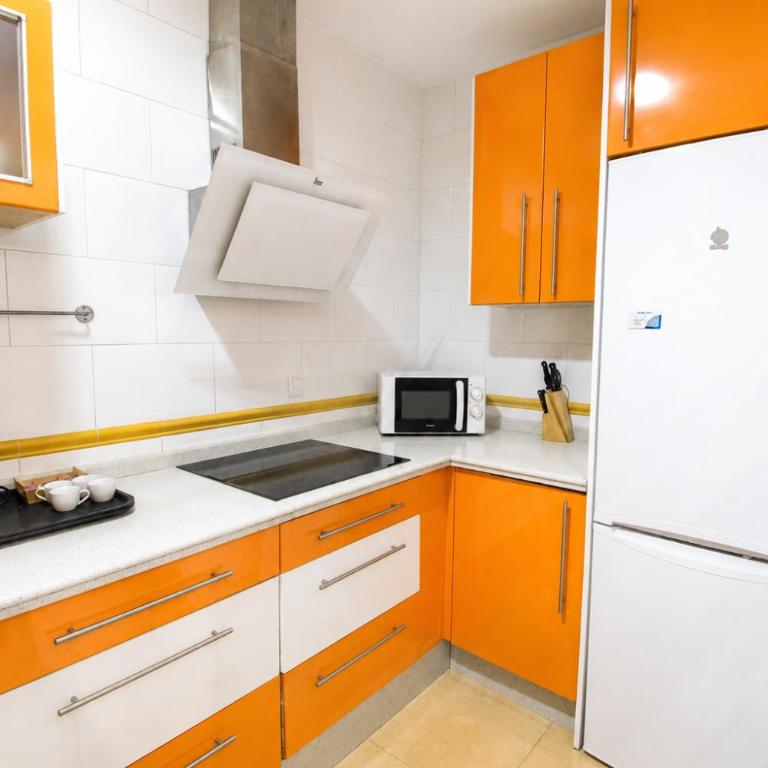 Diseño y confort junto a la Muralla de la Macarena - Appartement 2 Chambres - 32