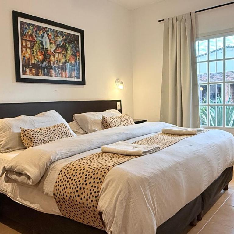 G6 Monoambiente King con Cochera en Villa Ángela - Estudio con cama extragrande - 1
