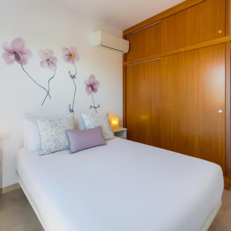 WELCS APARTAMENTO 388 EMP con terraza y vistas - Apartment - 3
