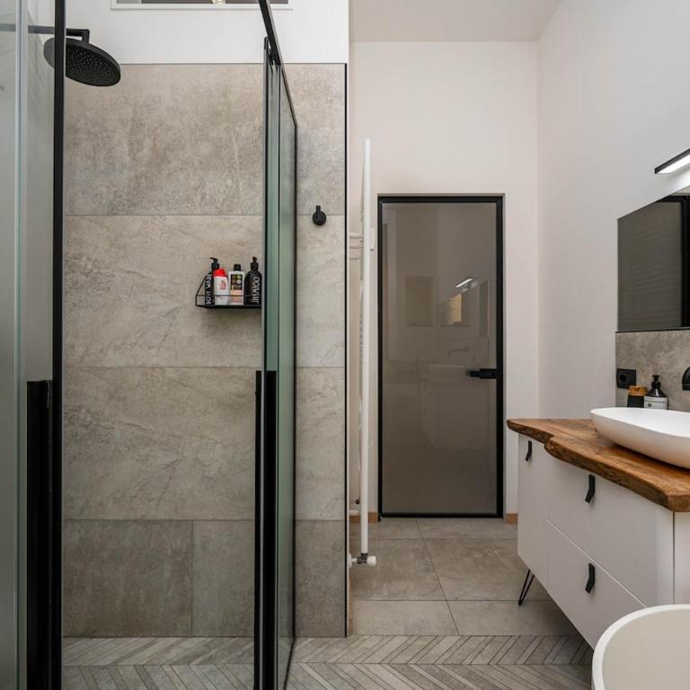 Maison di Lusso con 3 Camere e Terrazzo Privato a 5 min da Piazza Maggiore - Apartment mit 3 Schlafzimmern - 4