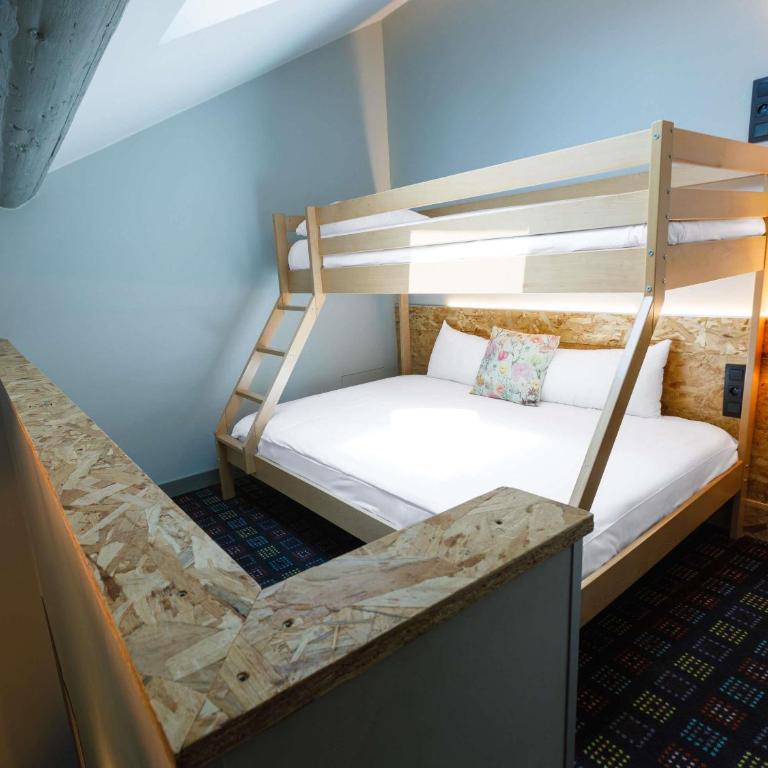 Greet Hotel Lyon Confluence - Chambre Familiale « Pop » pour 5 personnes - 2