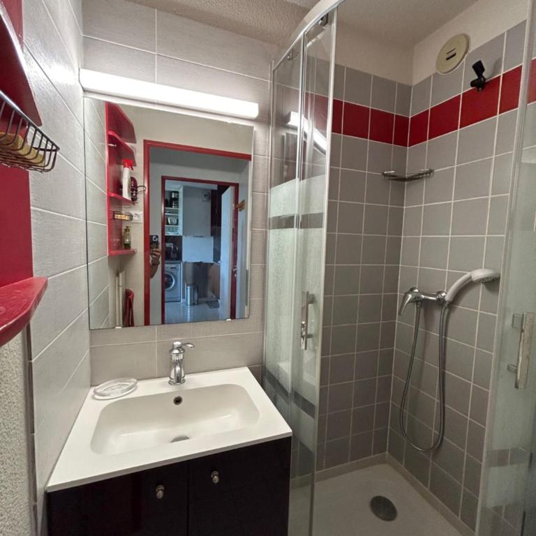 Vittoria Immobilier 3 - REGLEMENT SUR PLACE - chèques vacances acceptés - Apartment with Terrace - 9
