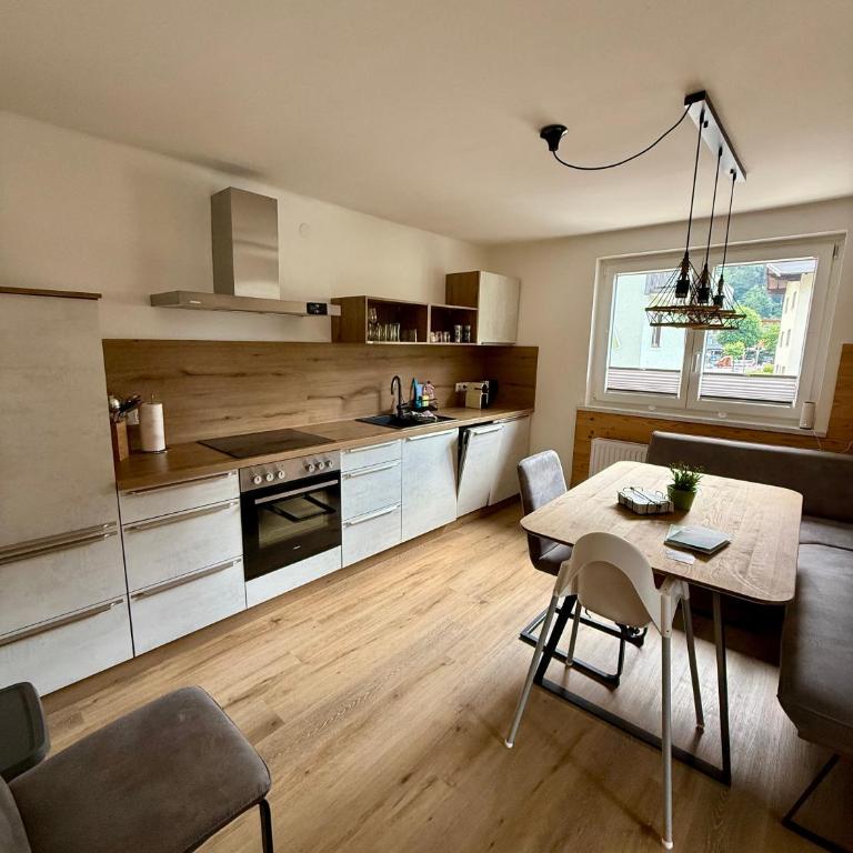 Schmölzer Appartements am Millstätter See Kärnten Card im Sommer inklusive - Apartamento de 2 dormitorios - 4