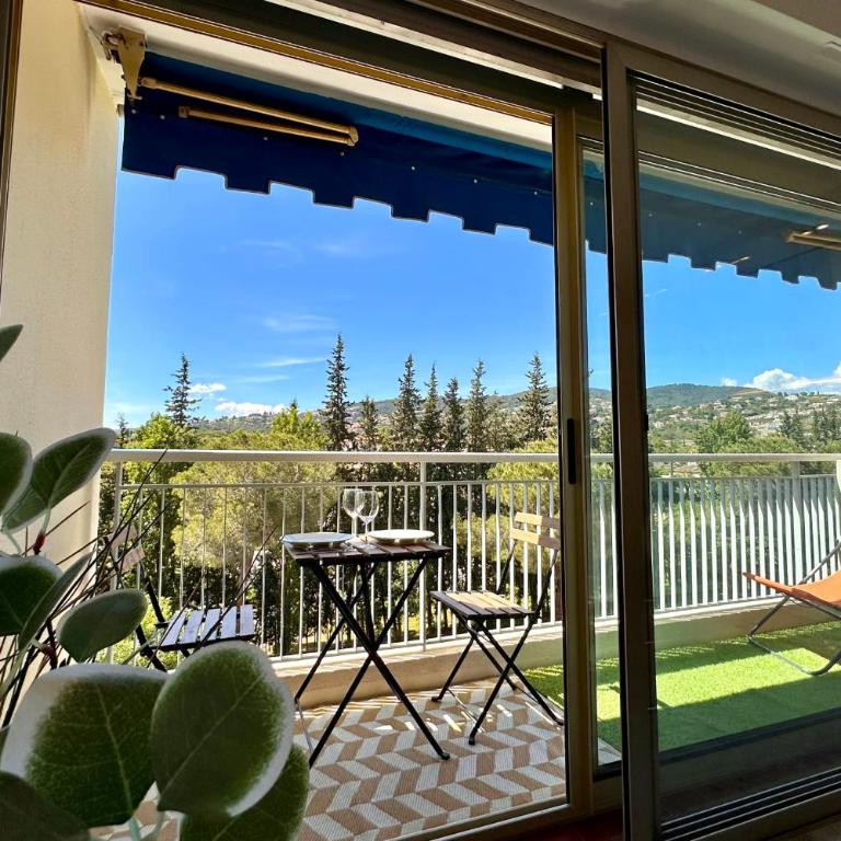 Studio sur la marina avec terrasse et piscine - Studio - 1