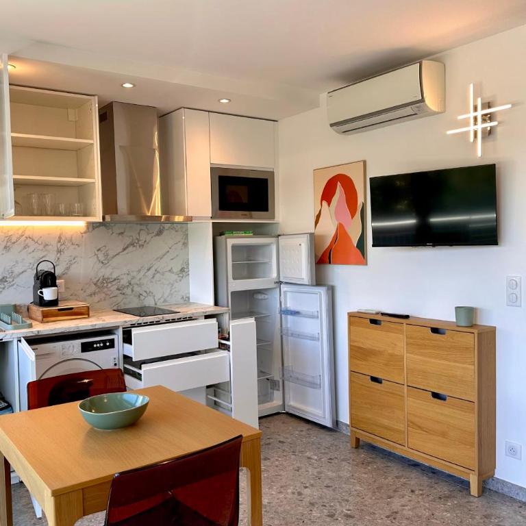 Studio sur la marina avec terrasse et piscine - Studio - 3