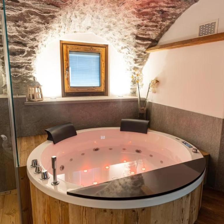 Giuly's Home Luxury - Appartamento con 2 Camere da Letto e con Vista Montagna - 12