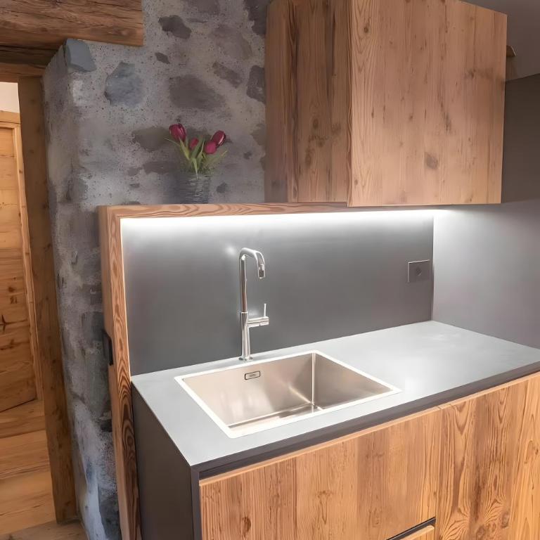 Giuly's Home Luxury - Appartamento con 2 Camere da Letto e con Vista Montagna - 10