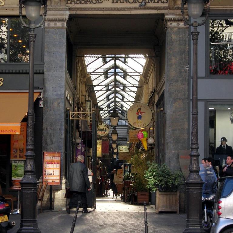 Suite de la Petite Ecurie - Heart of Paris with AC - One-Bedroom Apartment - 16