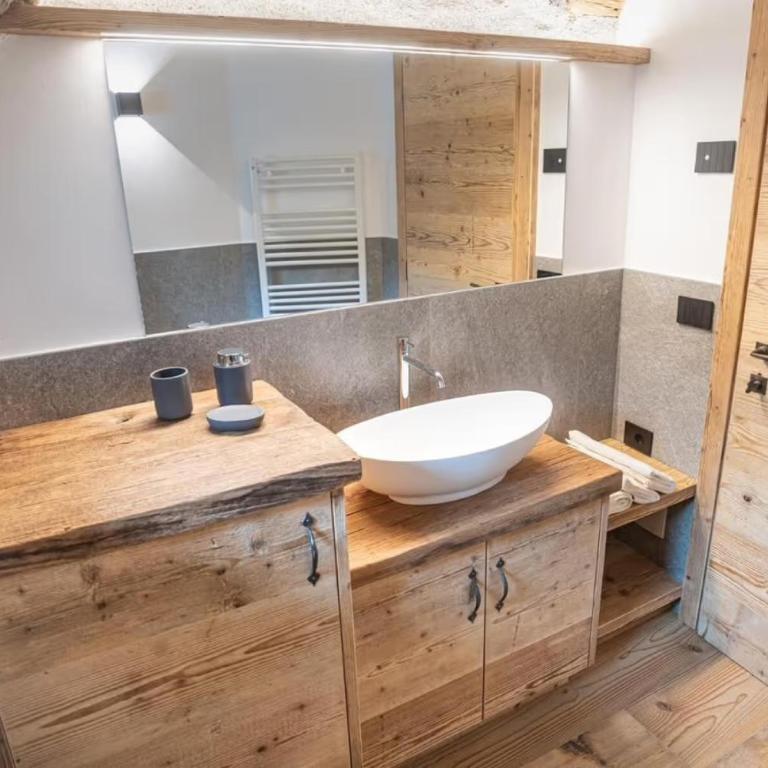 Giuly's Home Luxury - Appartamento con 2 Camere da Letto e con Vista Montagna - 17