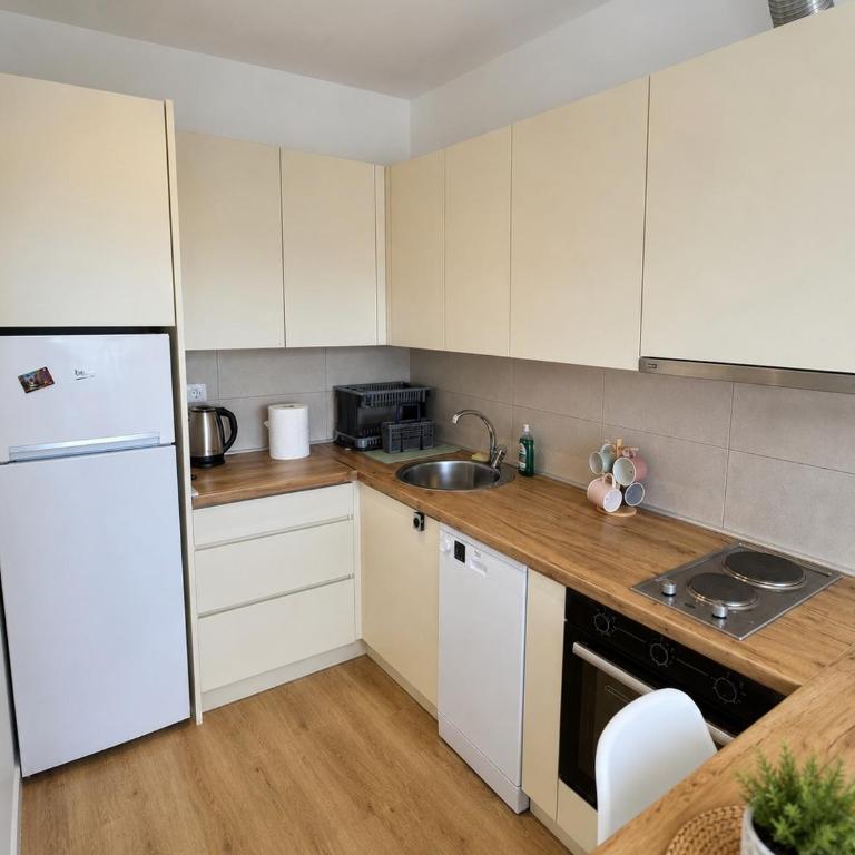 Eternal Bloom - Two-Bedroom Apartment - 3