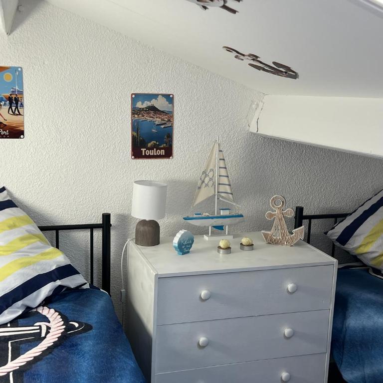 Villa club 2-4 pers, clim, Sanary sur Mer, piscine commune, plage 350m - Haus mit 2 Schlafzimmern - 13