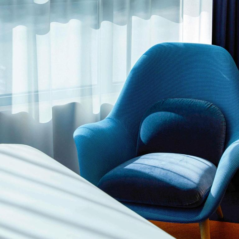 SO/ Paris Hotel - Zimmer Collection in der Dachetage — Blick auf die Dächer von Paris - 8