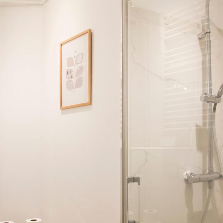 Appartement chaleureux - proche Montmartre - Appartement - 24