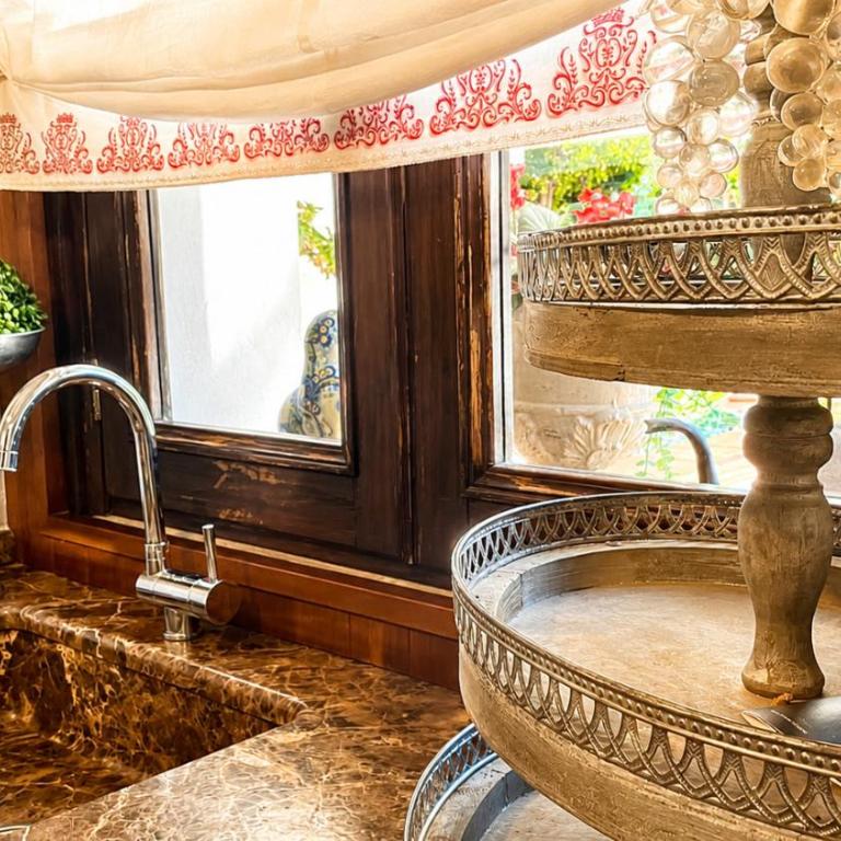 The Queens House - Villa - 20