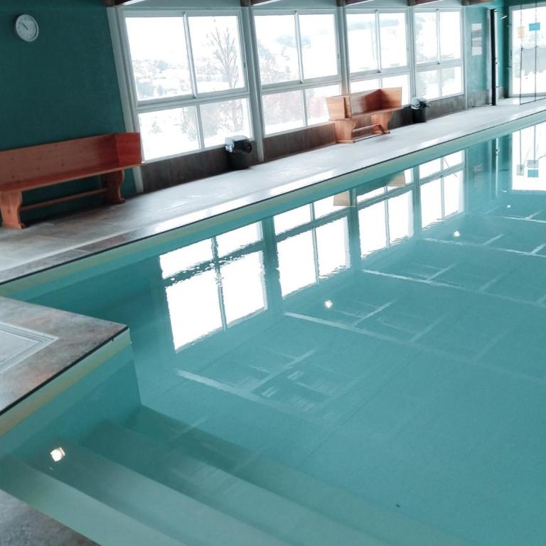 Studio à Jausiers avec terrasse et accès piscine, animaux acceptés - Estudio - 12
