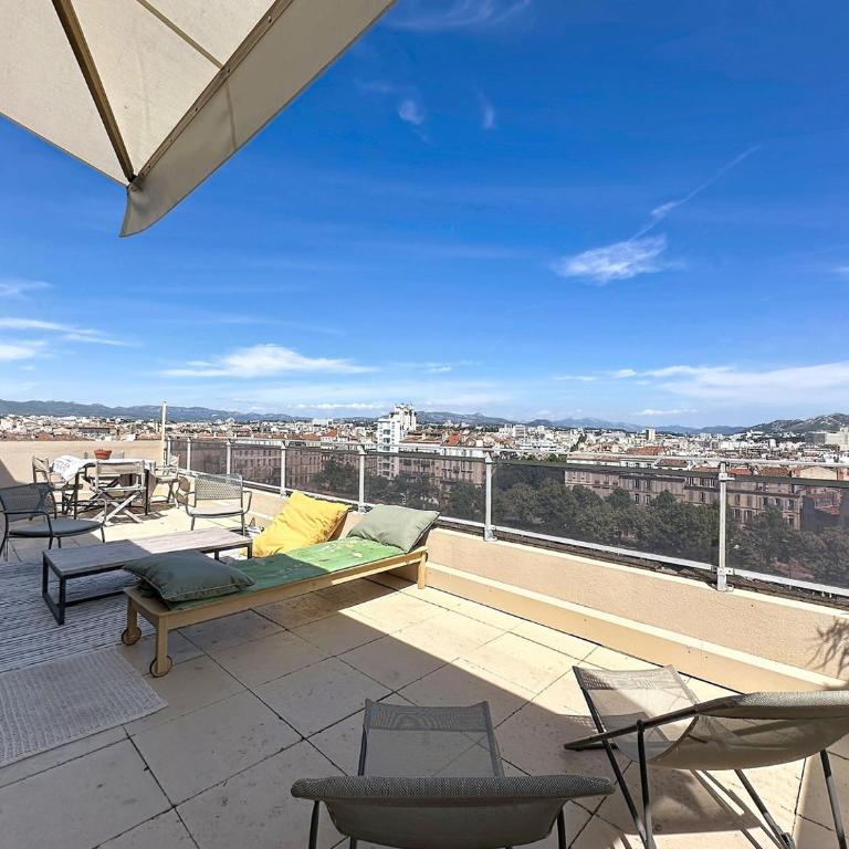 Sea view - 2BR - Terrace - Air conditioning - BBQ - Two-Bedroom Apartment with Sea View - 15