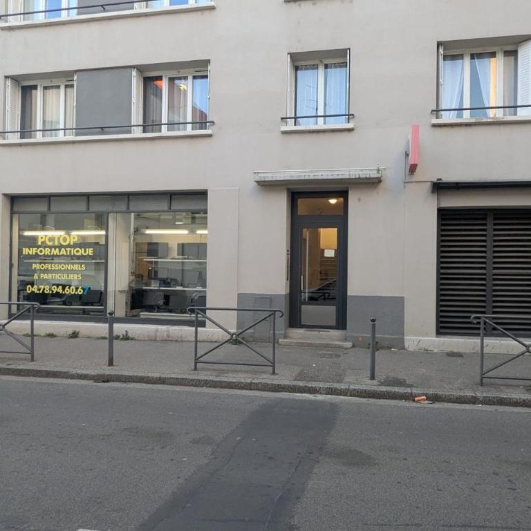 Bienvenue chez Ed T4 cocon bien équipé avec garage et proche transports - Appartement 3 Chambres - 2