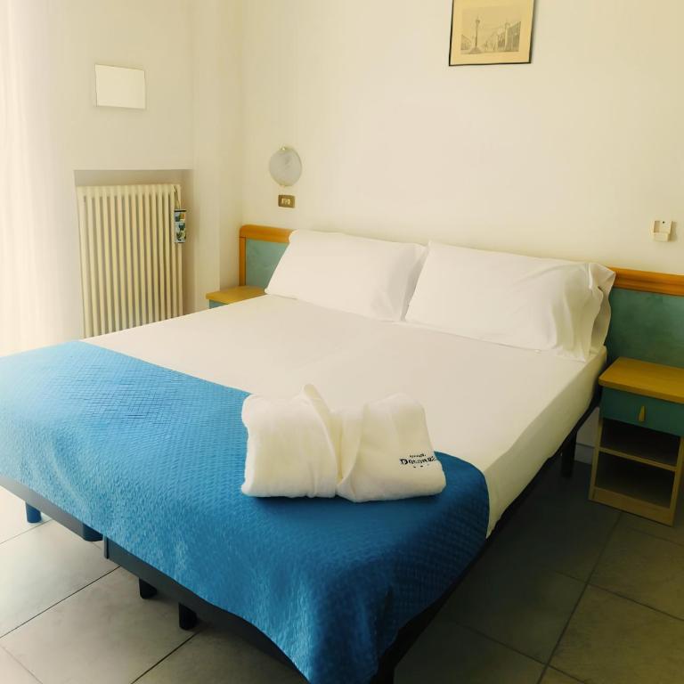 Hotel Dolores - Standard Doppel-/Zweibettzimmer mit Balkon - 1