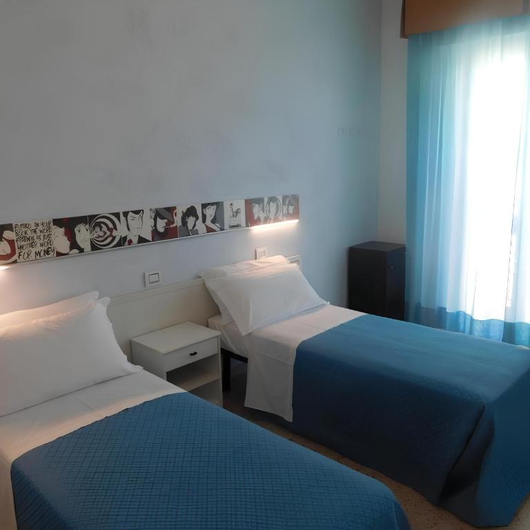 Hotel Dolores - Standard Dreibettzimmer - 5