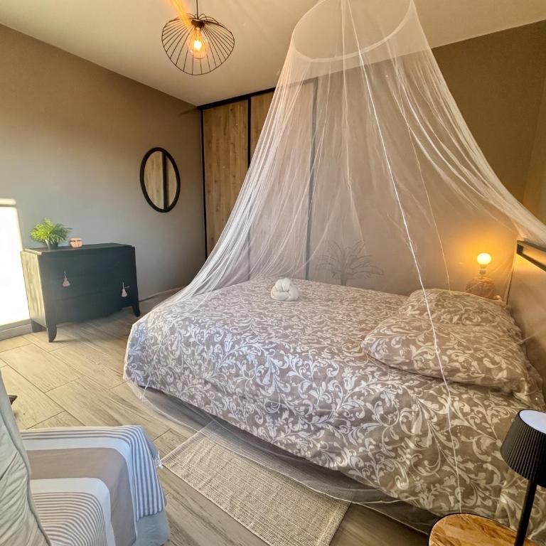 Villa Palmiers 5 min de la Mer, confortable 4 Personnes, parking free, - Two-Bedroom Villa - 6