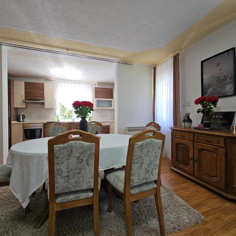 Villa Aylin - Villa - Vue sur Jardin - 75