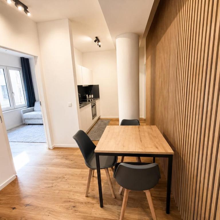GoldenKey-Suites - Luxury Suite 'Fuggerei' - At Rathausplatz in the Heart of Augsburg - New in 2026 - Air-Conditioned - Appartamento - 7