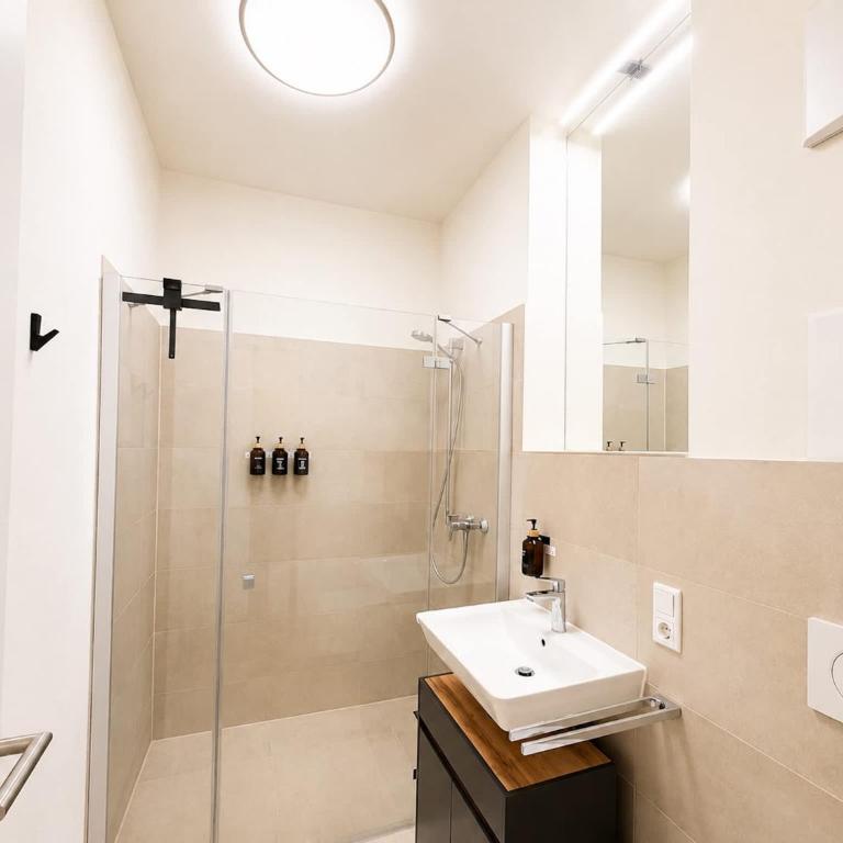 GoldenKey-Suites - Luxury Suite 'Fuggerei' - At Rathausplatz in the Heart of Augsburg - New in 2026 - Air-Conditioned - Appartamento - 23