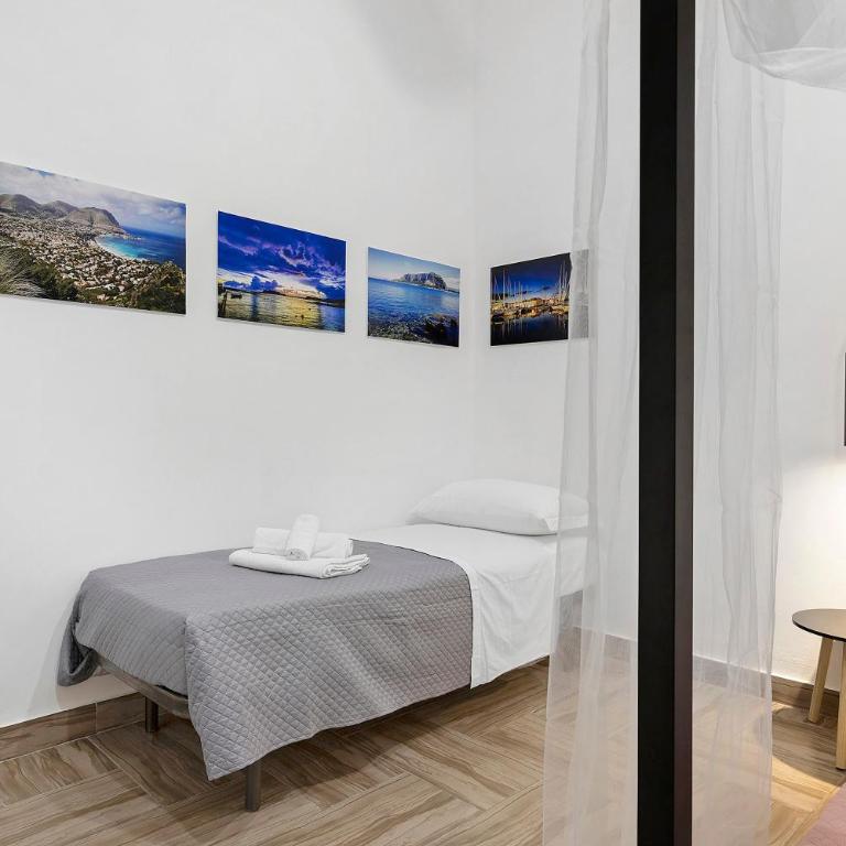 Myla's Rooms - Dreibettzimmer mit Dusche - 1