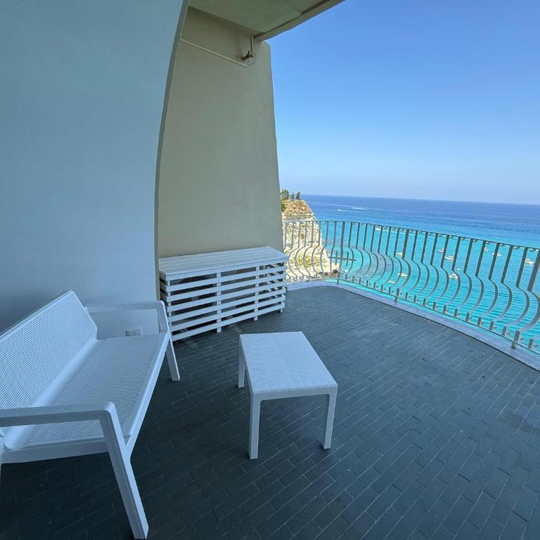 Appartamento panoramico sull'Affaccio Raf Vallone - Maison 2 Chambres - 28