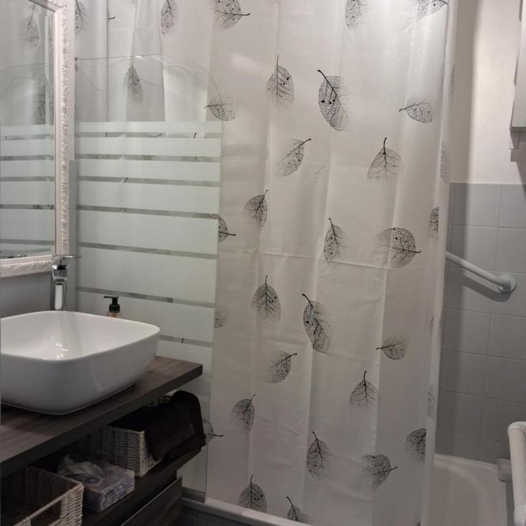 T2 Bord de mer avec jardin et piscine - One-Bedroom Apartment - 33