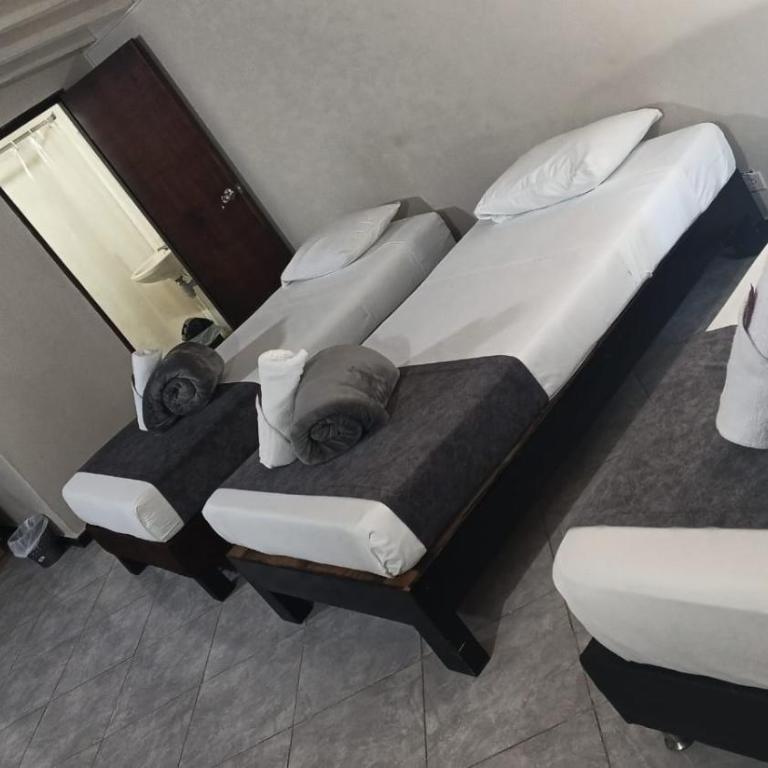 Hotel Distrito Unicentro - Classic Quadruple Room - 4