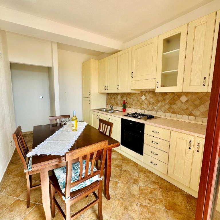 Pasendi - Two-Bedroom House - 32
