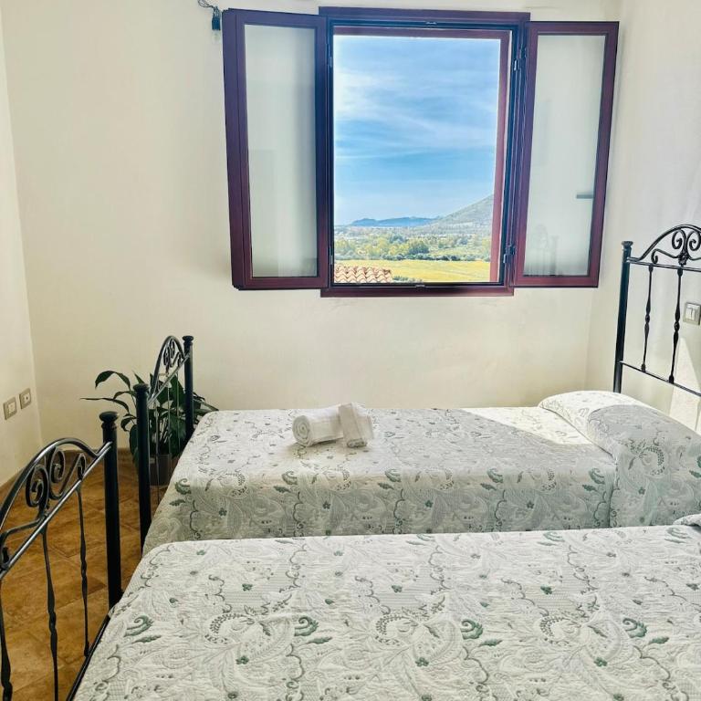 Pasendi - Two-Bedroom House - 17